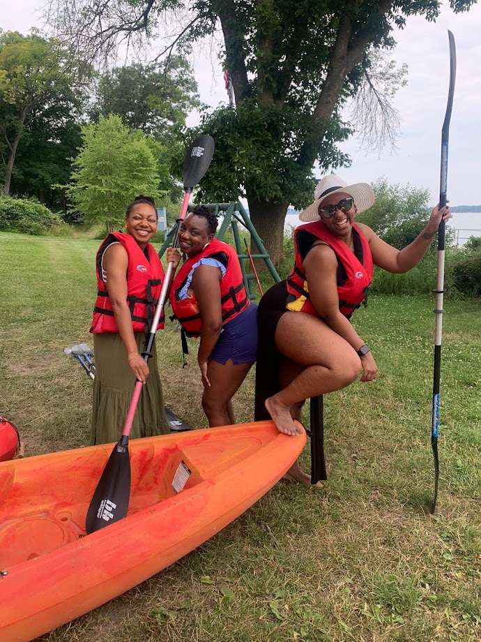 kayak babes